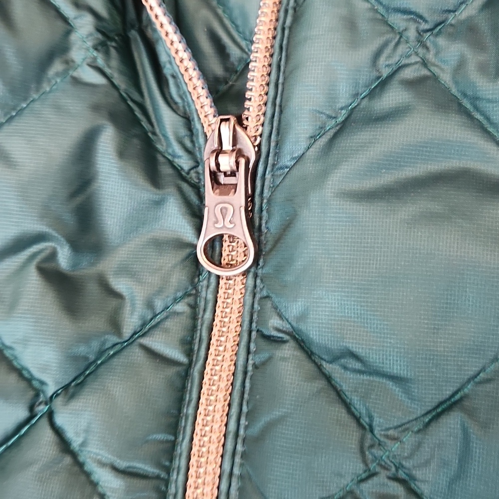 Lululemon Down For A Run Vest - Picture 3 of 6